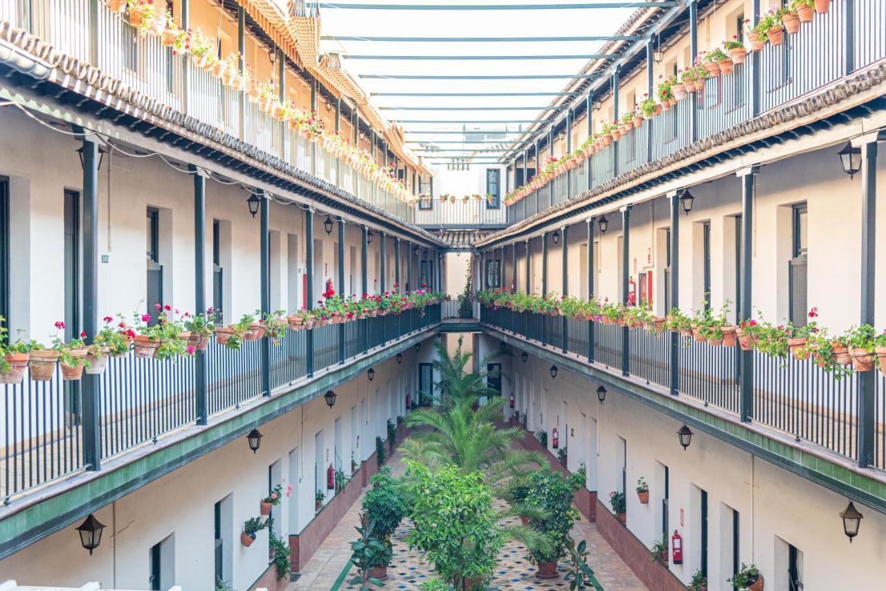 Hoteles Del Sur Sevilla Bagian luar foto