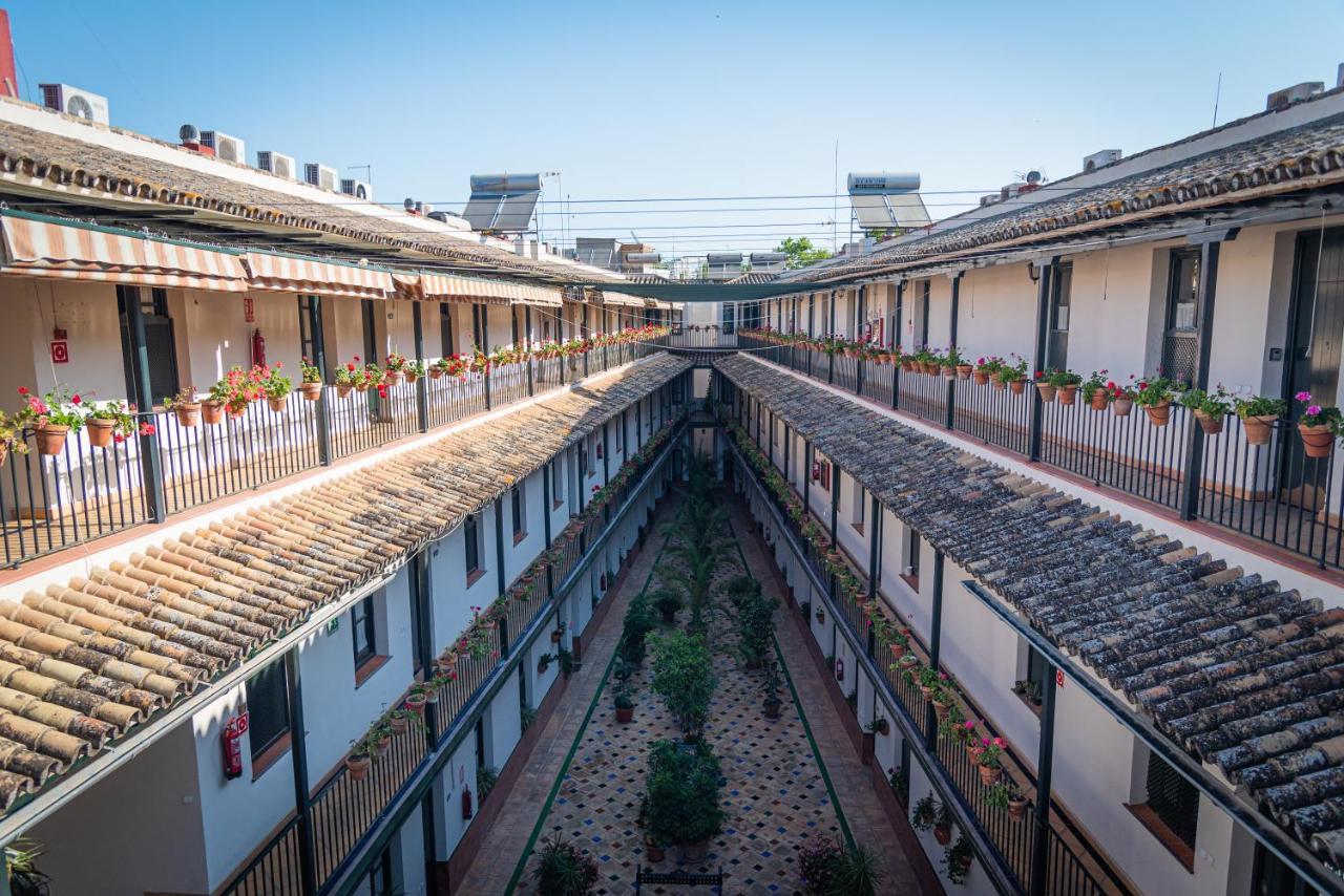 Hoteles Del Sur Sevilla Bagian luar foto