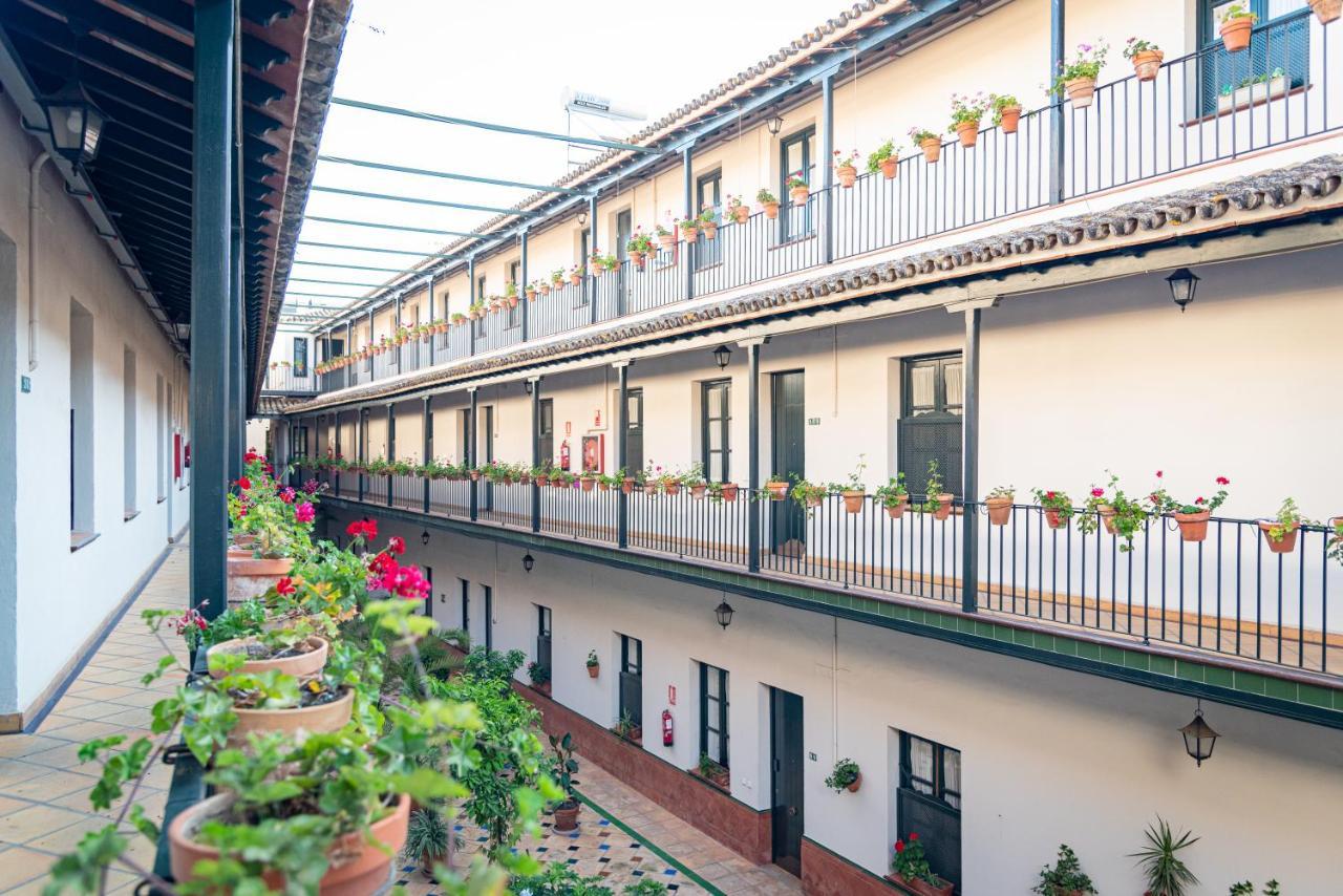 Hoteles Del Sur Sevilla Bagian luar foto