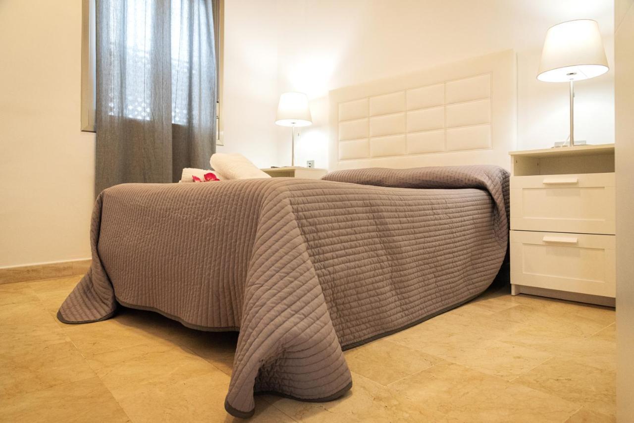 Hoteles Del Sur Sevilla Bagian luar foto
