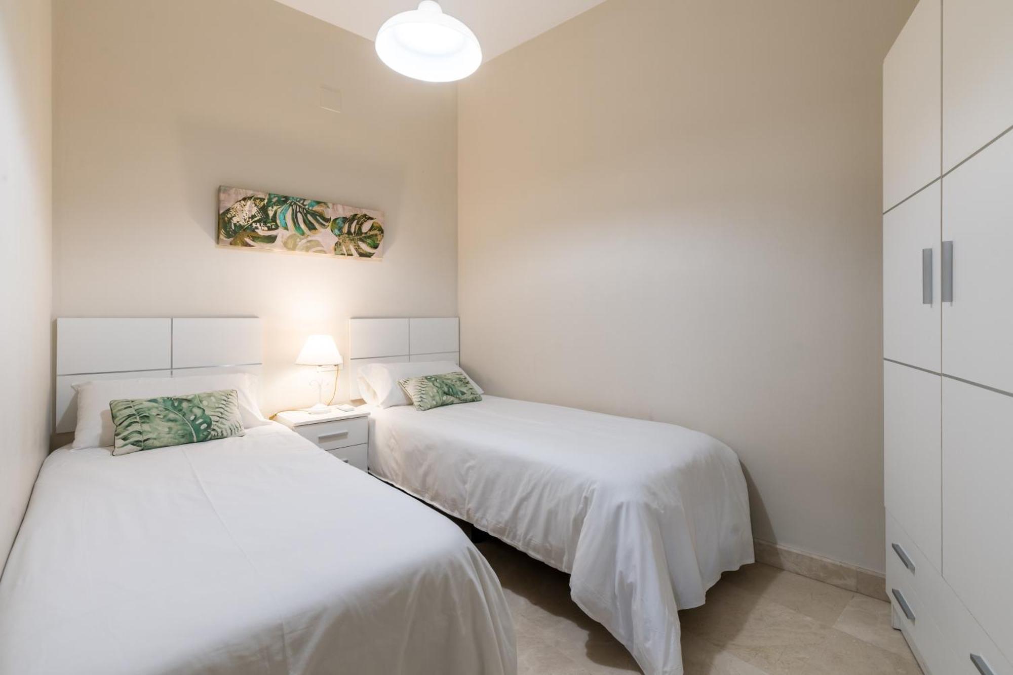 Hoteles Del Sur Sevilla Bagian luar foto